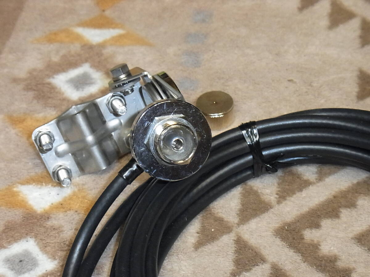 フジクラ 3,5D-QEFB ケーブル付きダイアモンドアンテナ製のルーフトップ基台 K40 未使用品の画像3