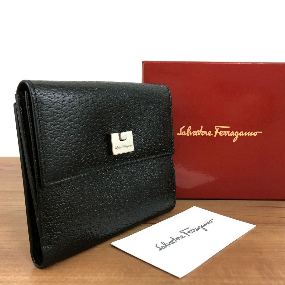 ☆送料無料☆ 極美品 Salvatore Ferragamo Wホック財布 ブラック レザー 箱付き 98_画像1