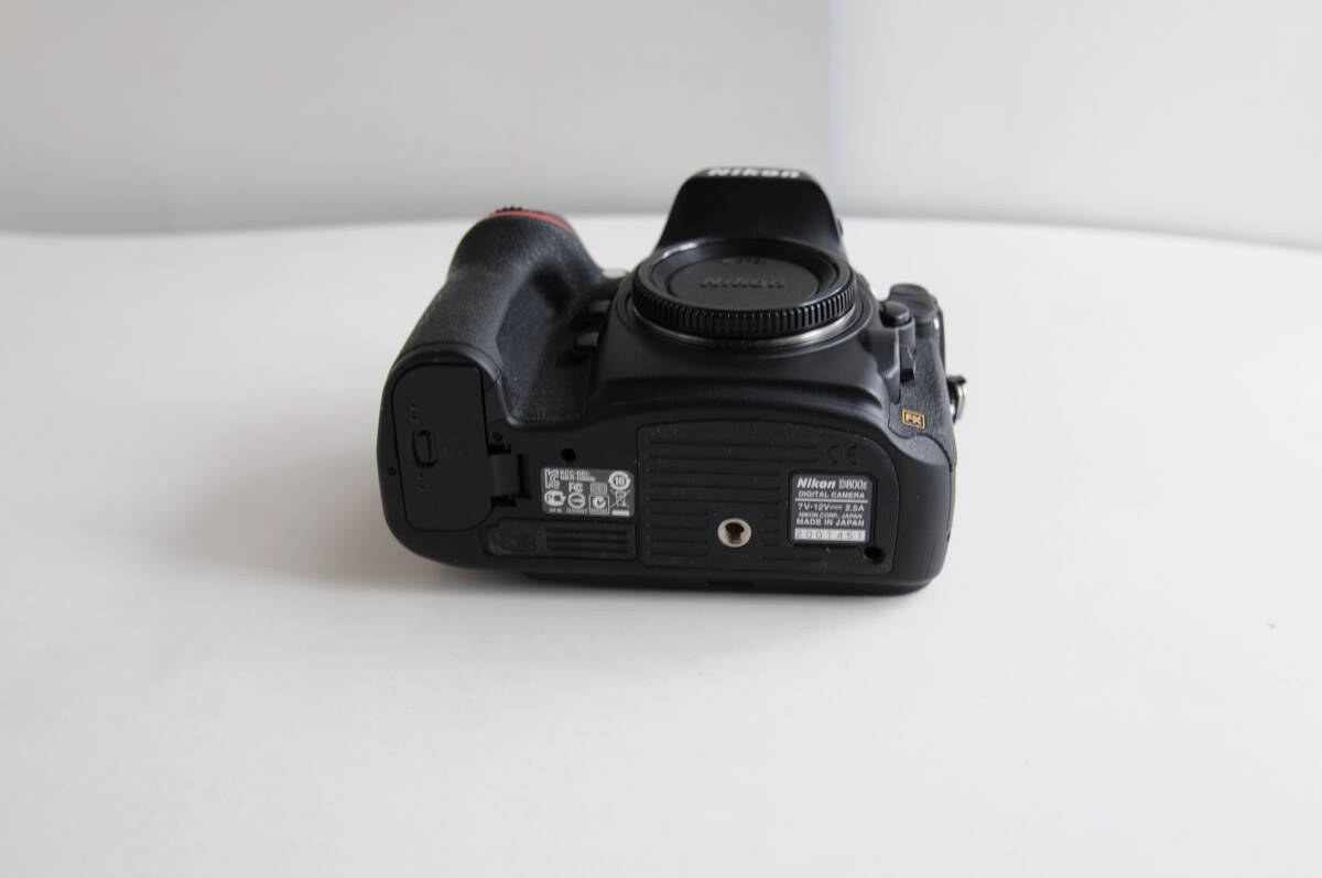 *1,000 jpy start! D800E body + strap + instructions + liquid crystal monitor cover 