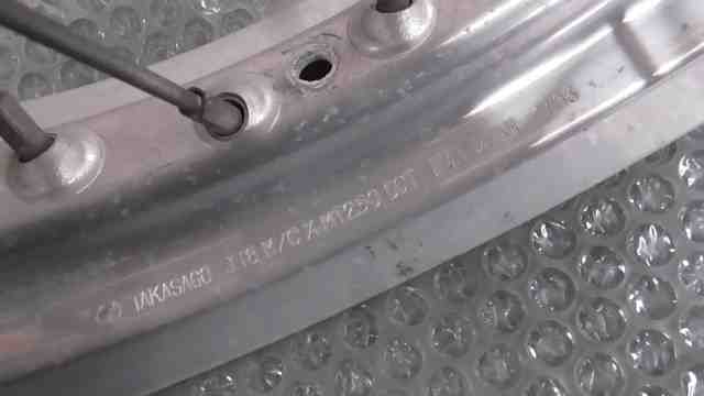 バンバン200　NH41A-106　の　フロントホイール　 *1714091156　中古