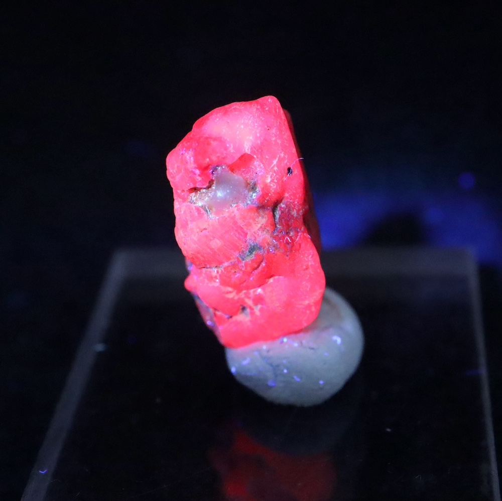 【送料無料】ルビー 原石 パキスタン産 結晶3 g RBY004 鉱物　天然石_画像3