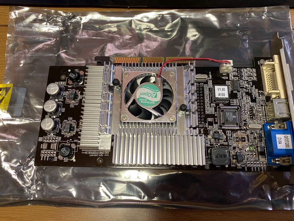 AOpen GeForce3 Ti 200 グラフィックカードの画像2