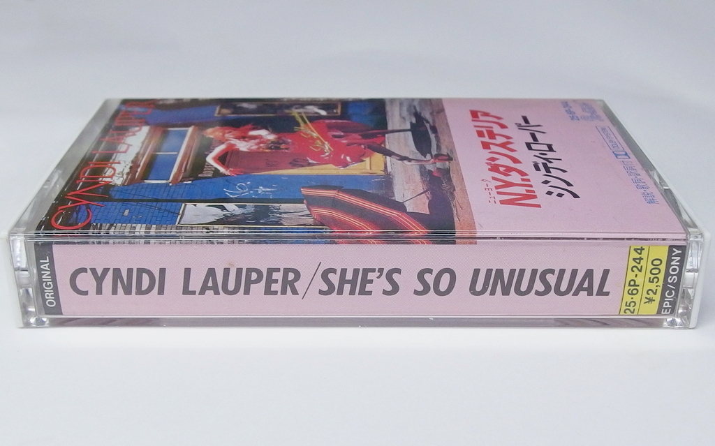 即決 送料140円から カセットテープ CYNDI LAUPER シンディーローパー SHE'S SO UNUSUAL ニューヨーク N.Y.ダンステリア_画像5