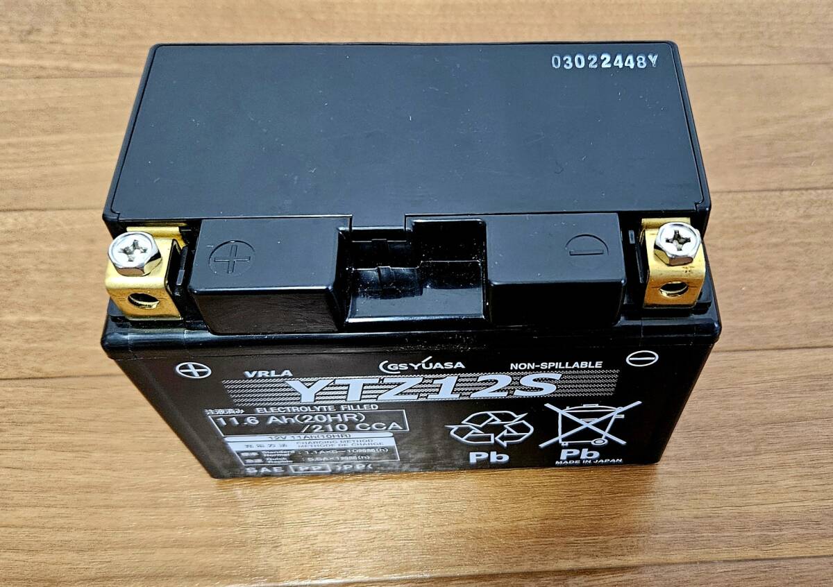 GS Yuasa YTZ12S battery for motorcycle size 15.2x8.8x11.2 cm