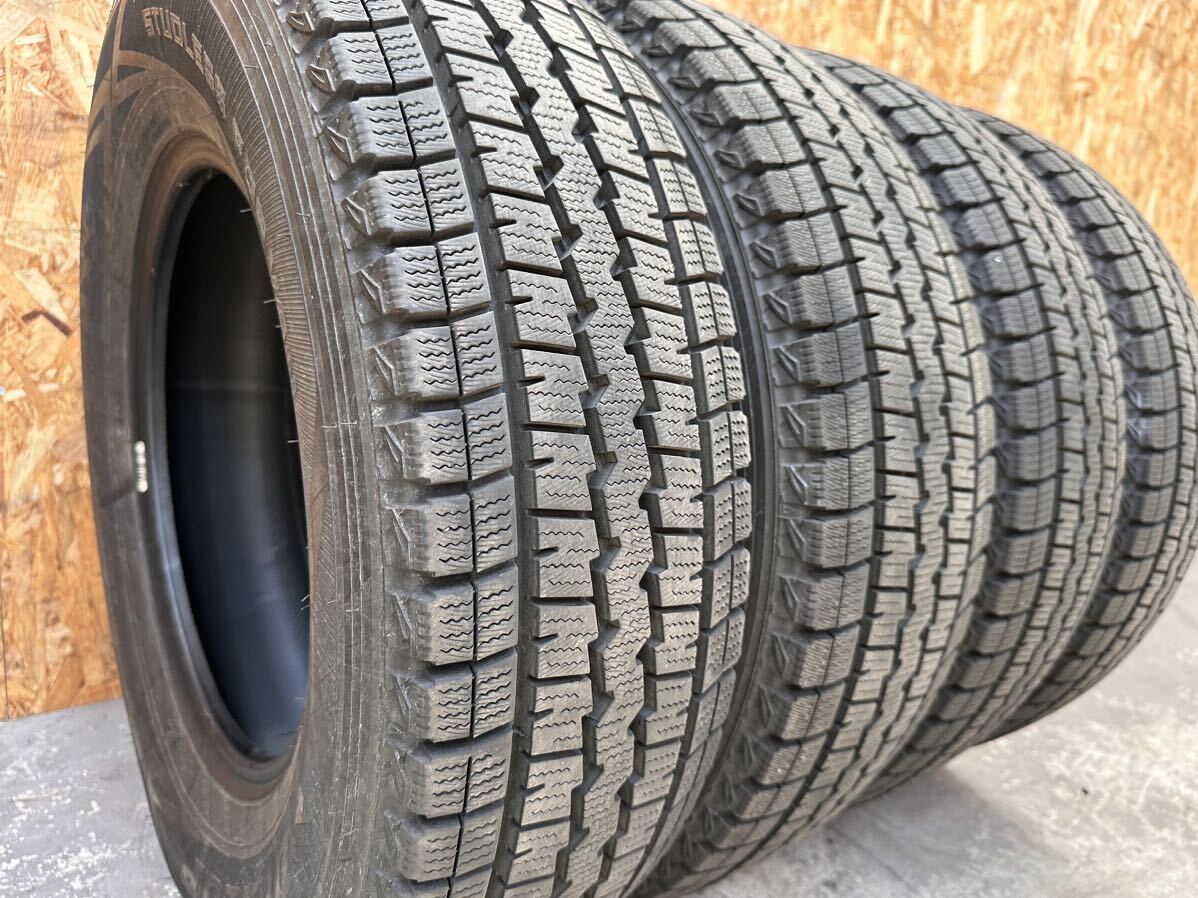 送料無料【バリ山】195/80R15 107/105L LT DUNLOP WINTERMAXX SV01 スタッドレス 21年製造 4本セット_画像1