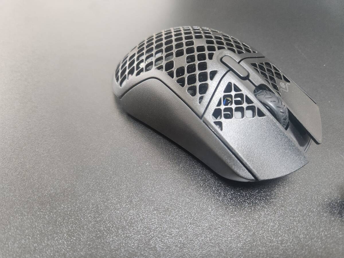 SteelSeries ゲーミングマウス 無線 ワイヤレス Aerox 9 Wireless 超軽量 18ボタン 高速反応 防滴防塵 IP54規格 急速充電の画像5