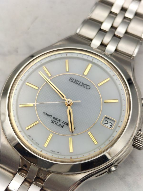 C137 1円～ 稼動品 現状渡し セイコー SEIKO 7B22-0AN0 電波ソーラー デイト 腕時計 白文字盤 ステンレス シルバーカラー メンズの画像1