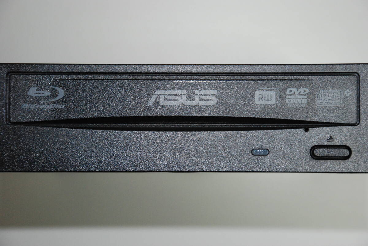 ASUS BW-16D1HT PRO　SATA接続 内蔵型 ブルーレイディスクドライブ