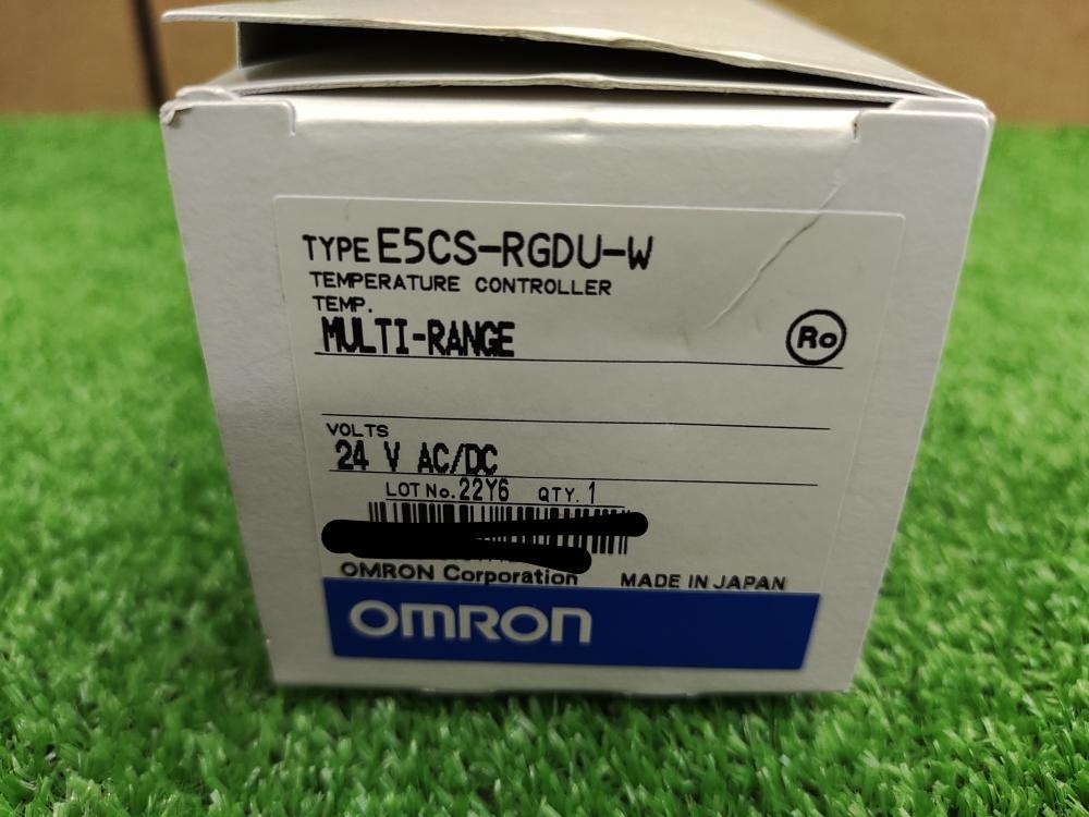010■未使用品・即決価格■オムロン OMRON サーマックS 電子 温度調節器 E5CS-RGDU-Wの画像2