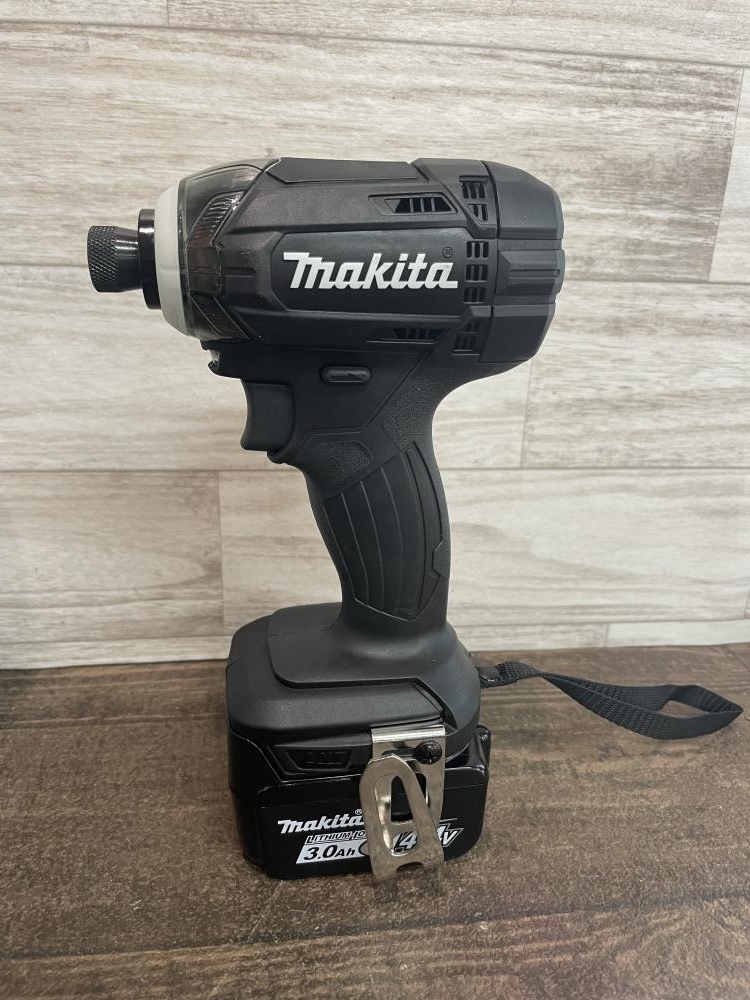 009▼未使用品・即決価格▼マキタ makita 充電式インパクトドライバ TD138DRFXB バッテリー2個+充電器 14.34V_画像2