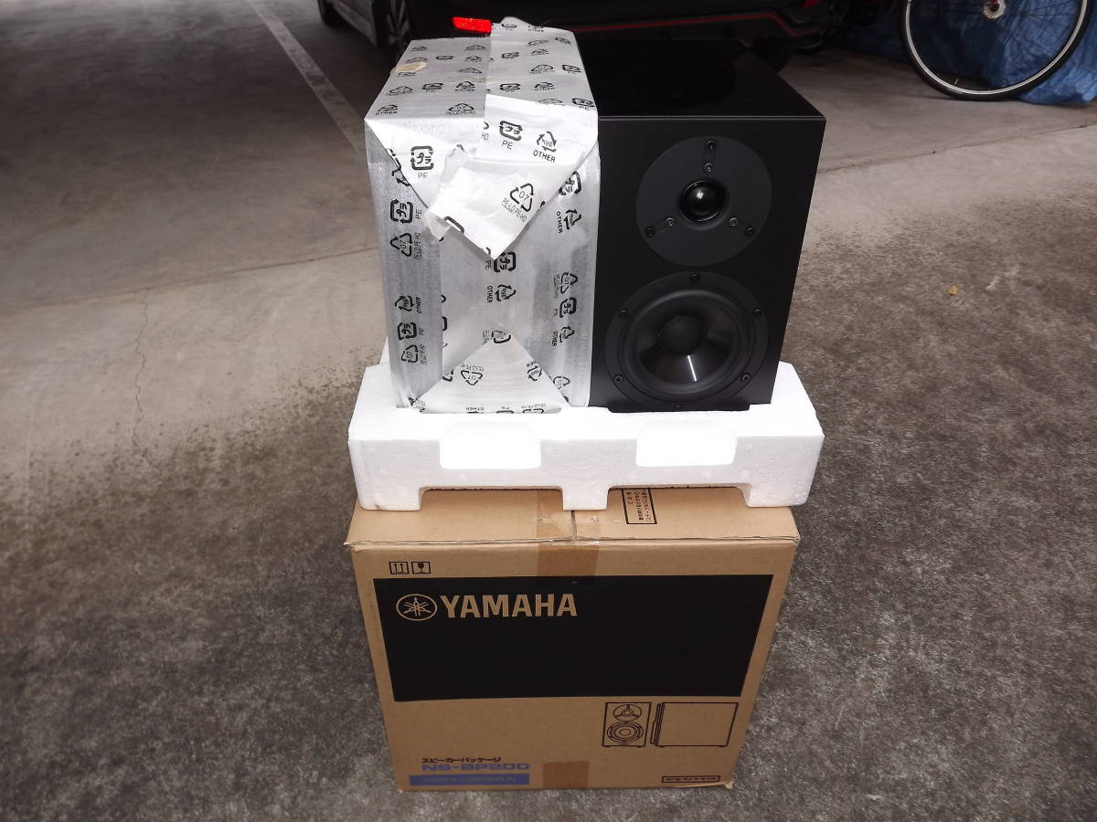 YAMAHA NS BP200 new goods boxed postage included . upscale piano painting 