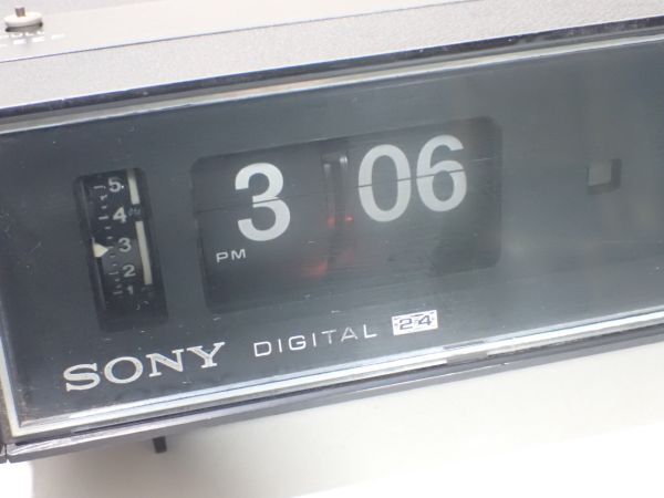 G820/8B◆SONY デジタルクロックラジオ 8FC-59F FM/AM レトロ ◆の画像3