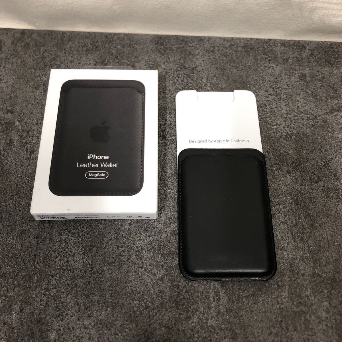 Apple アップル レザーウォレット 中古品 Iphone Leather Wallet MagSafe MHLR3FE/Aの画像2