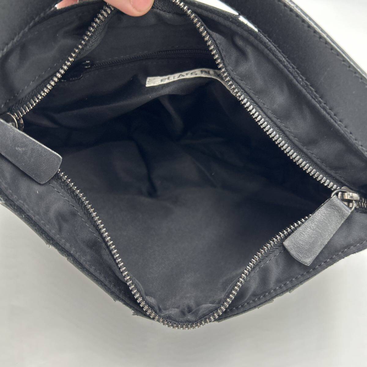 A ■ 日本製 '高級感溢れる' PLEATS PLEASE プリーツプリーズ イッセイミヤケ PVC ハンドバッグ 手提げ鞄 パーティーバッグ 婦人鞄 BLACK_画像7