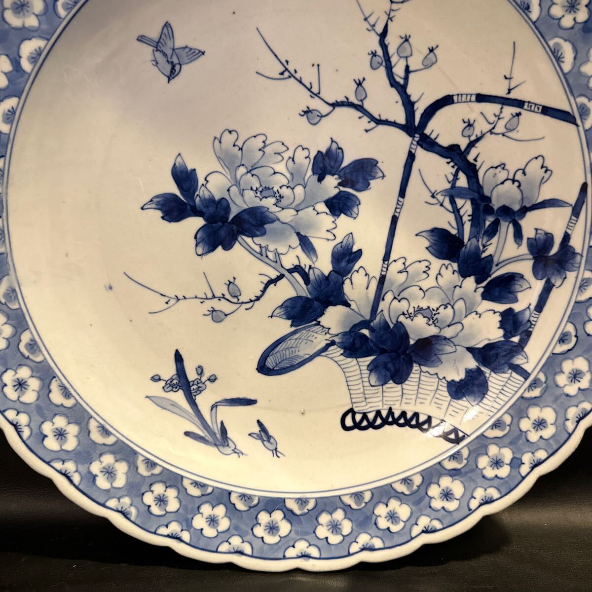 [. Tsu ] work of art old Imari Imari white porcelain Indigo blue and white ceramics bird . flower . map one shaku three size (40.) large plate ... plate decoration large plate floor between decoration box none 