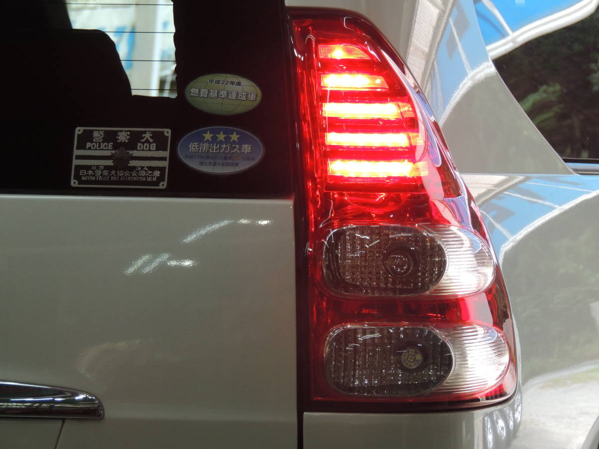★ トヨタ ランドクルザ― プラド １２０系 LED テールランプ 後期タイプ 美品 （左右セット）★の画像5