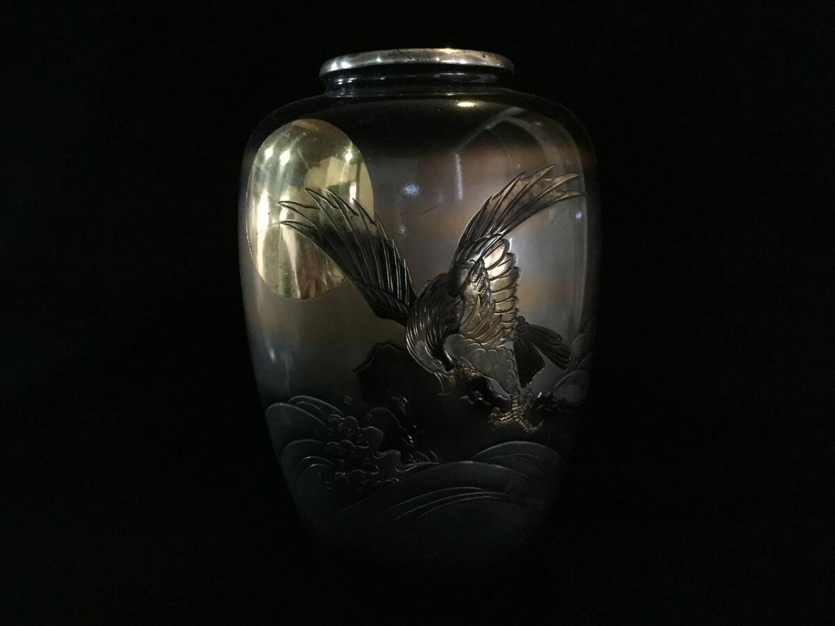 S1523-100/ 金属製 花器 花瓶 鷲鷹_画像1