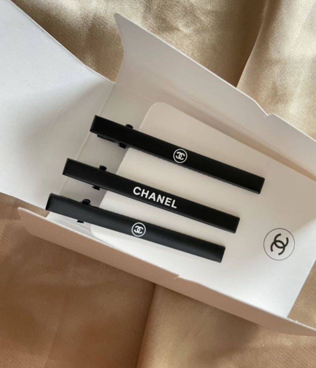  новый товар не использовался! бесплатная доставка стандартный Novelty - новый товар CHANEL черный шпилька с логотипом [3 шт. комплект ] только волосы зажим Novelty . Chanel 