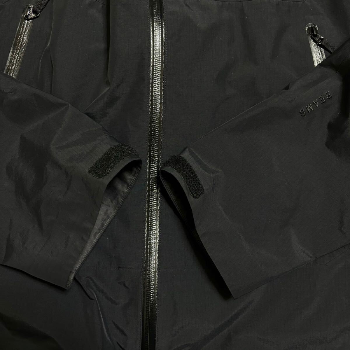 極美品 ARC'TERYX Beams別注 ZETA SL ナイロンパーカーの画像4