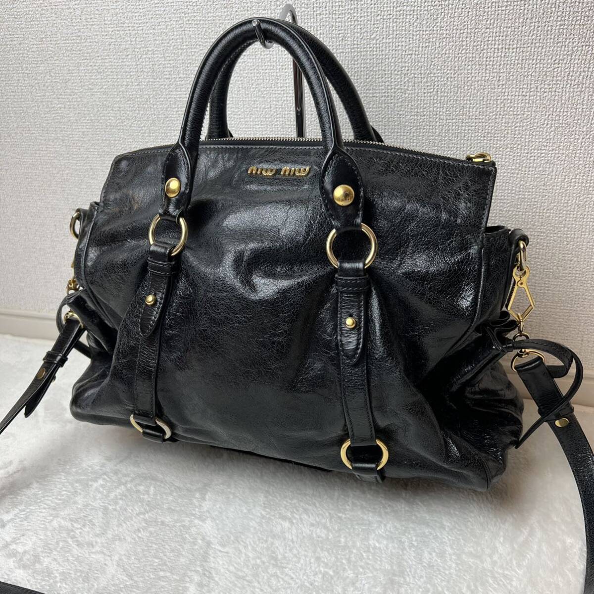 美品 miu miu 2way レザー ハンドバッグ ショルダー ブラック _画像3