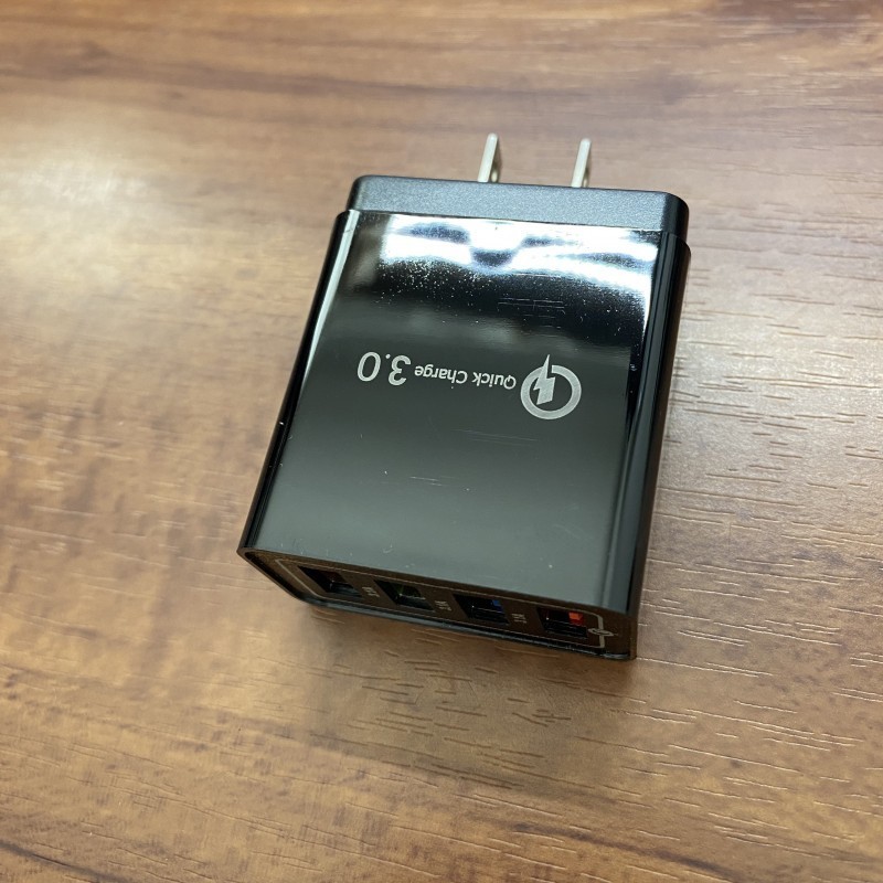 USBアダプター 黒ブラック コンセント 4ポート 急速充電器 iPhone等_画像4