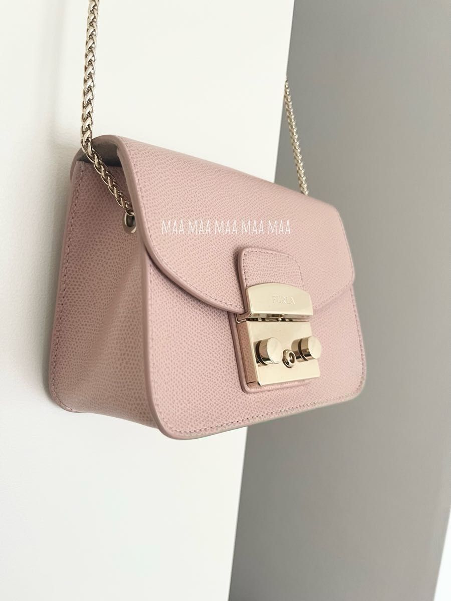 【バッグ】FURLA フルラ メトロポリス ミニチェーンショルダーバッグ ショルダーバッグ 斜め掛け ピンクベージュ　鍵なしタイプ