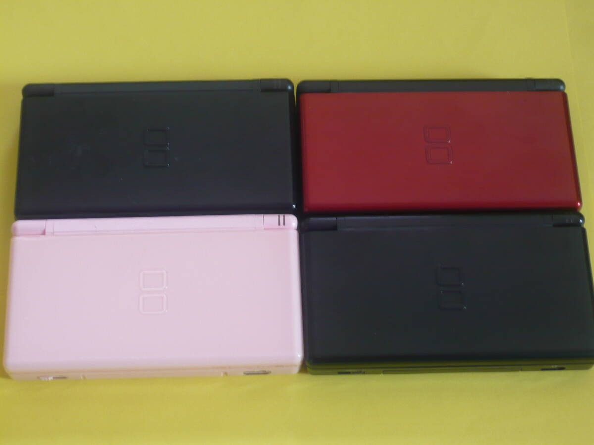 中古 ニンテンドーDS Lite 本体  ジャンク ４台セット  任天堂   ACアダプター付き  ジェットブラック ノーブルピンクの画像1