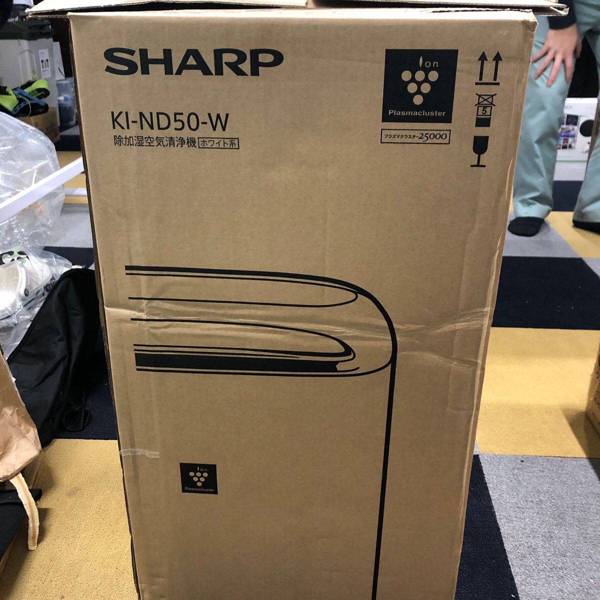 SHARPプラズマクラスター　除加湿空気清浄機　型式KI-ND50-W 色はホワイト　新品未開封