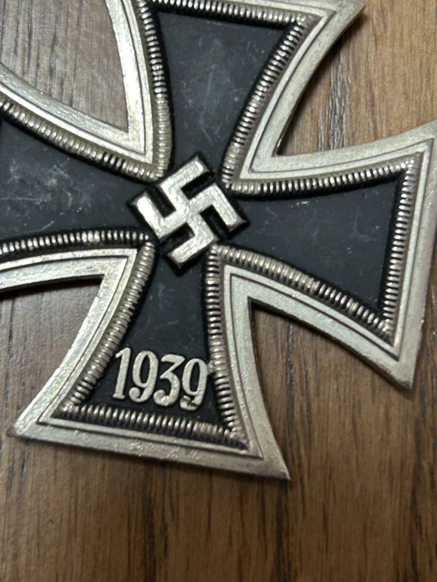 ドイツ軍の二級鉄十字章です 本物は不明ですの画像3