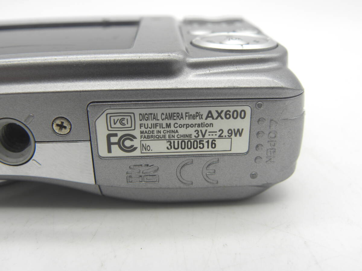 FUJIFILM 富士フイルム FinePix AX600 コンパクトデジタルカメラ 通電動作確認OK ※レンズ周り部品取れ ■6724の画像8