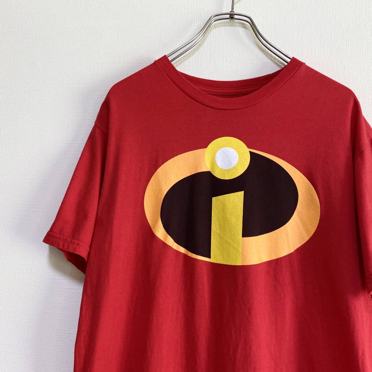 アメリカ古着　INCREDIBLES インクレディブル　ディズニー　ピクサー 半袖　Tシャツ　ロゴプリント　Mサイズ　【I186】_画像3