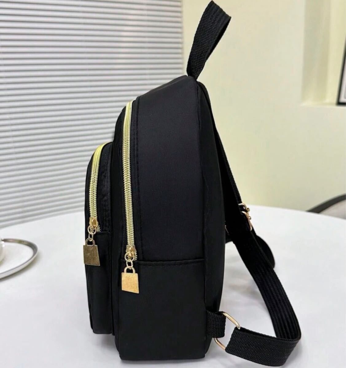 【本日限定セール】海外ブランド 韓国ファッション リュックサック 軽量 コンパクト おしゃれ バッグ 大容量 シンプル 黒 バックパック