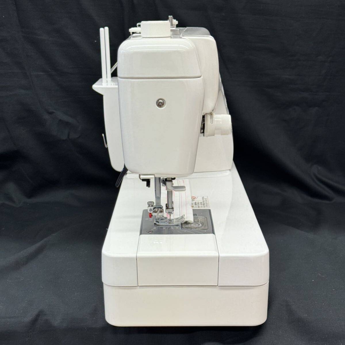 USED 中古 美品 整備調整済 ジャノメ JANOME コンピューターミシン CK1100 コンピュータミシン ジャノメミシン 付属品ほぼ完備フットコン付_画像5