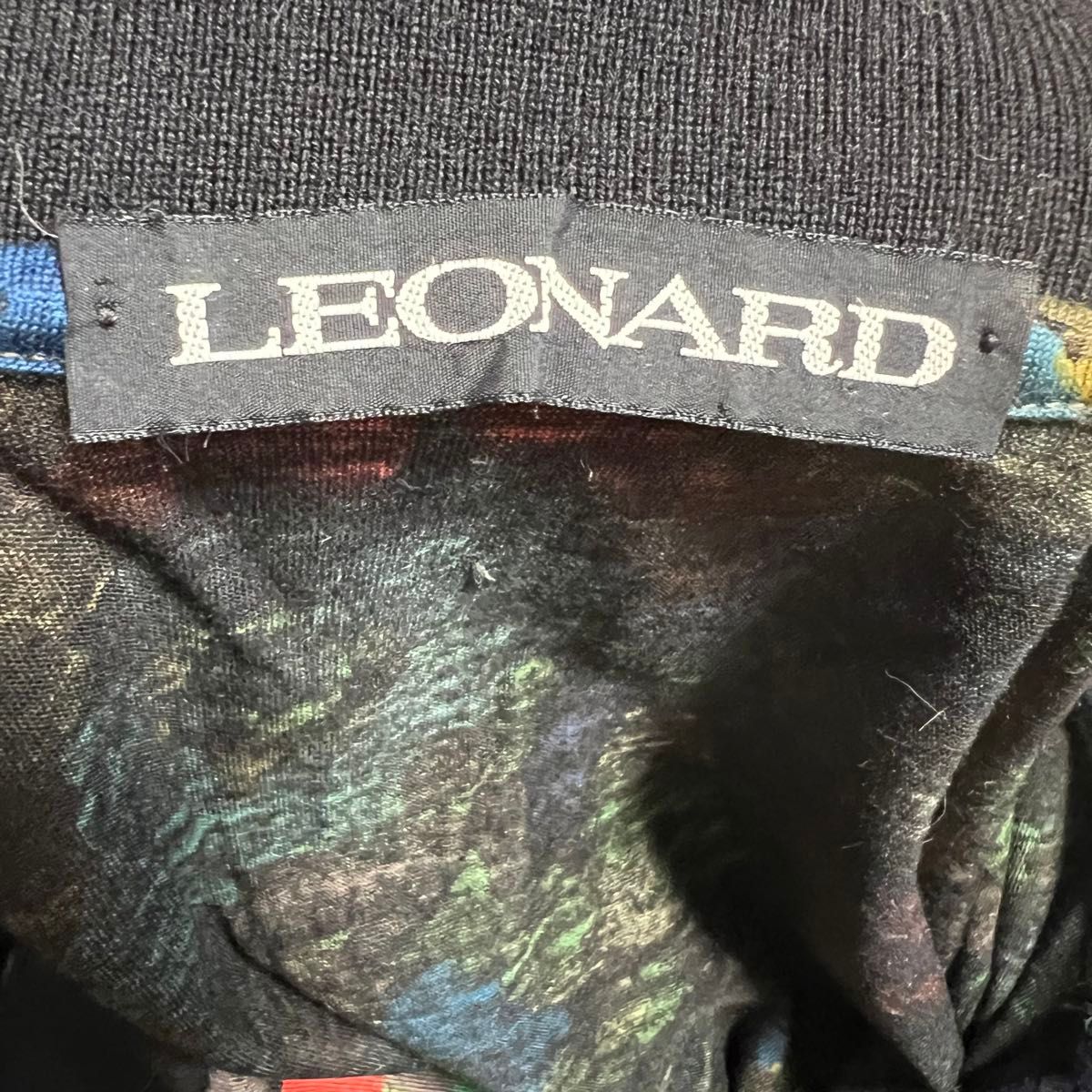 LEONARD レオナール 花柄 ブルゾン 長袖 ポロシャツ リブ袖 トップス おしゃれデザイン 総柄　花柄　黒　ブラック　M