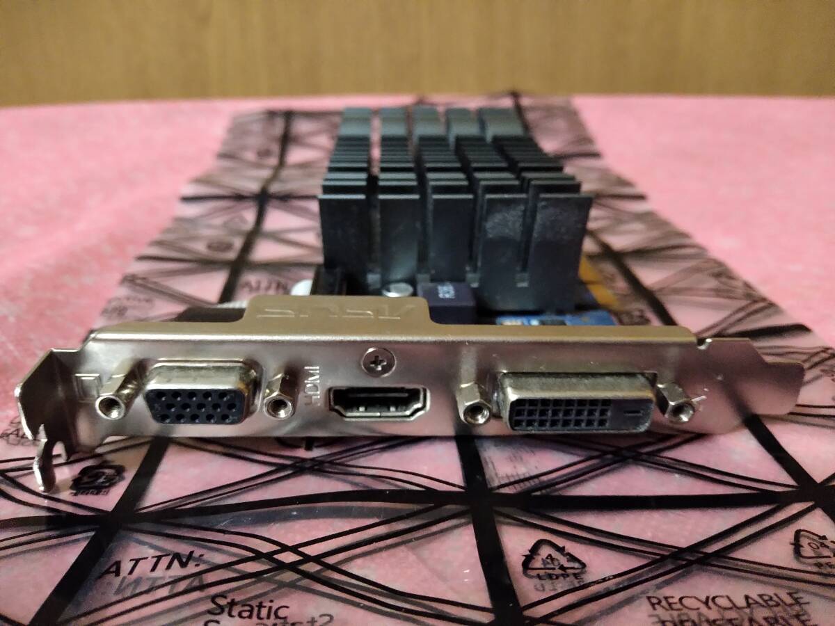 ASUS NVIDIA GeForce GT730搭載ビデオカード - GT730-SL-2GD3-BRK_画像1