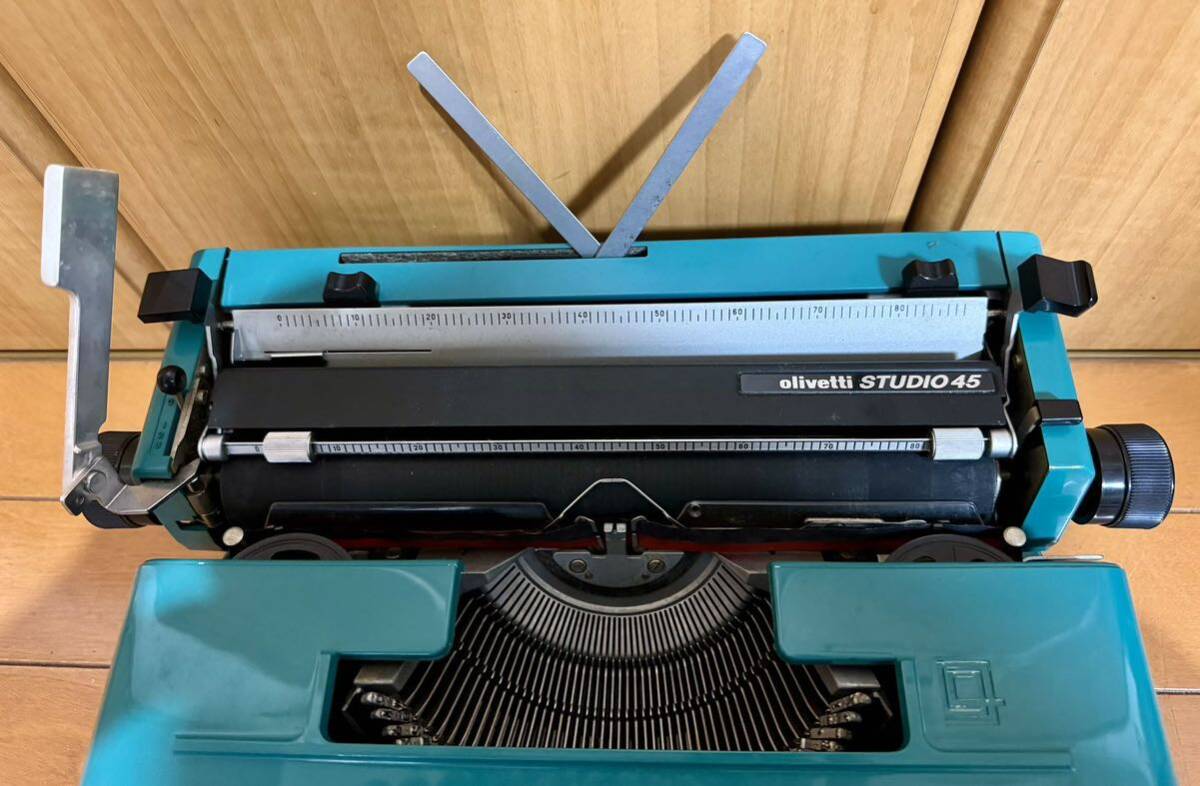 olivetti オリベッティ STUDIO45 タイプライター 昭和レトロ グリーン系 美品の画像3