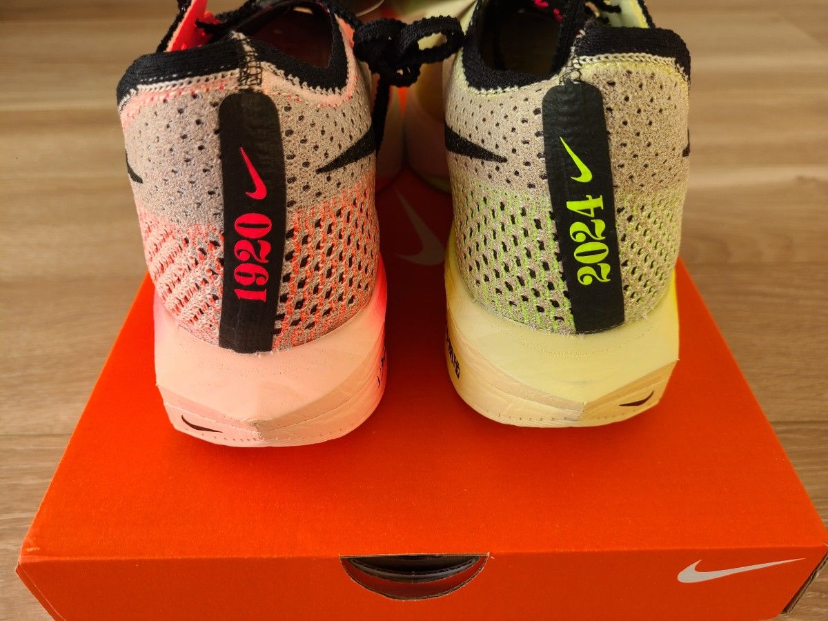 新品未使用黒タグ箱付き】NIKE ズームX ヴェイパーフライ 新品未使用黒タグ箱付き】NIKE ズームX ヴェイパーフライ