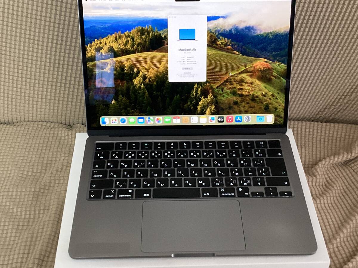 MacBook Air 2022 M2 A2681 MLXW3J/A 8GB/256GB スペースグレー の画像1