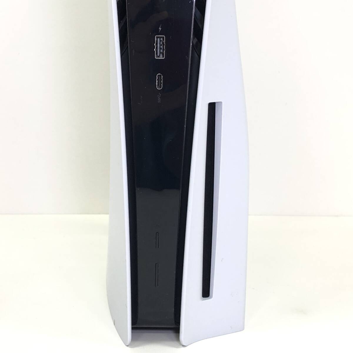 【1円～】PlayStation5 CFI-1200A 825GB オリジナルカラー 8K/4K 本体，コントローラ，ケーブル PS5 プレステ4 SONY【中古品】の画像5