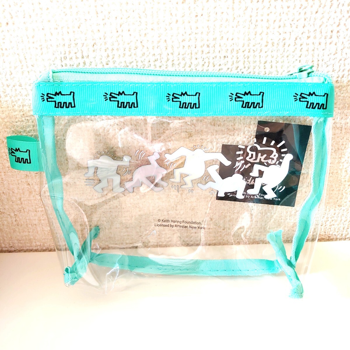 新品 未使用 Keith Haring キースヘリング クリア 台形 ポーチ 小物入れ ユニセックス 旅行 メイクポーチ bag ビニールクラッチバッグ の画像3