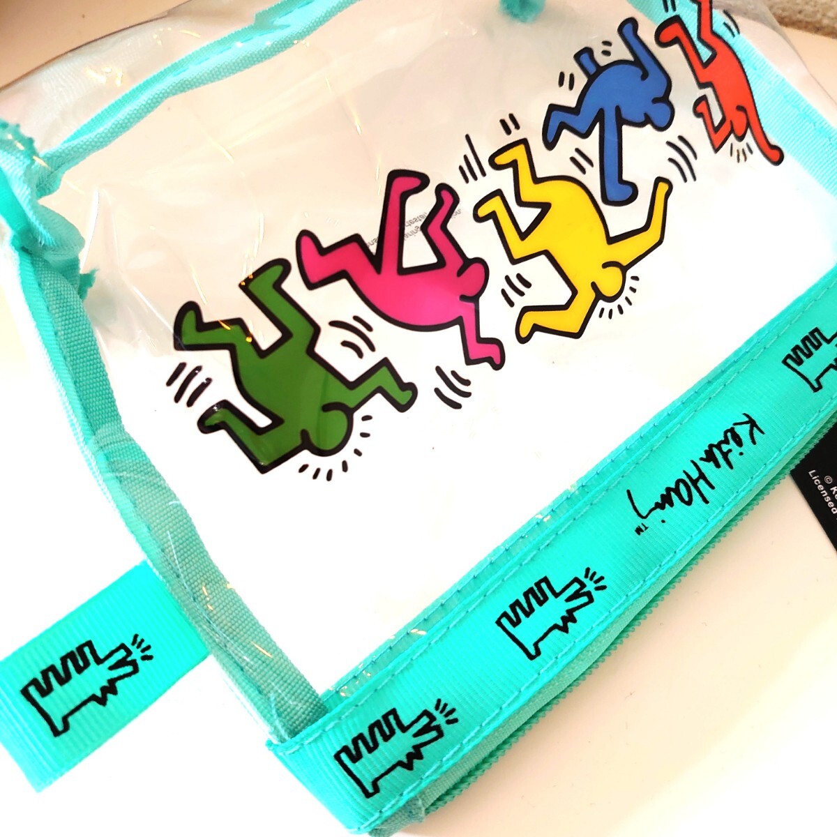 新品 未使用 Keith Haring キースヘリング クリア 台形 ポーチ 小物入れ ユニセックス 旅行 メイクポーチ bag ビニールクラッチバッグ の画像4