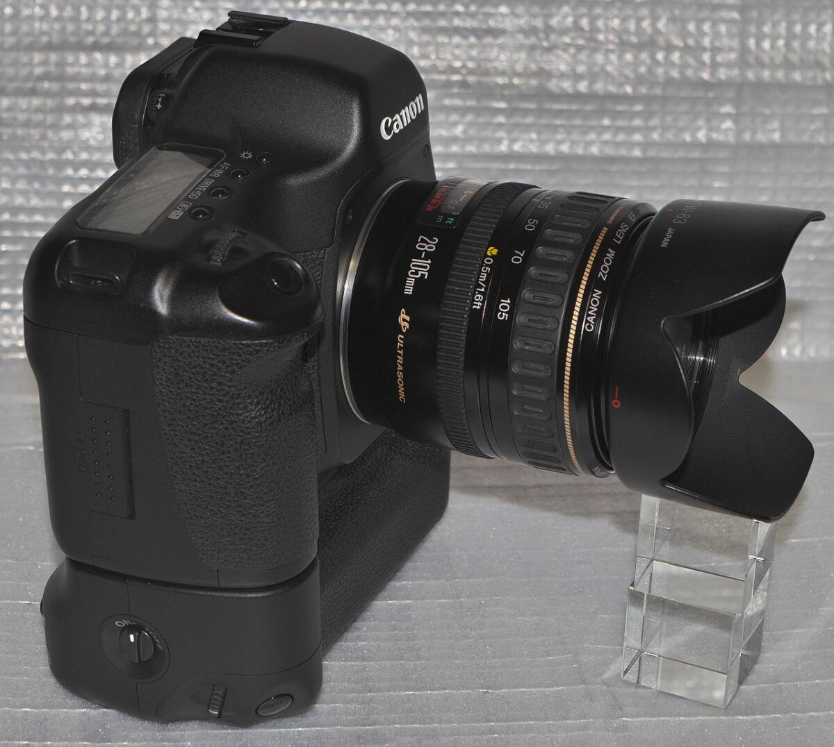Canon EOS 5D BG-E4 EF28-105mm 3.5-4.5 バッテリー2本　稼働品コレクションに如何ですか。_画像3