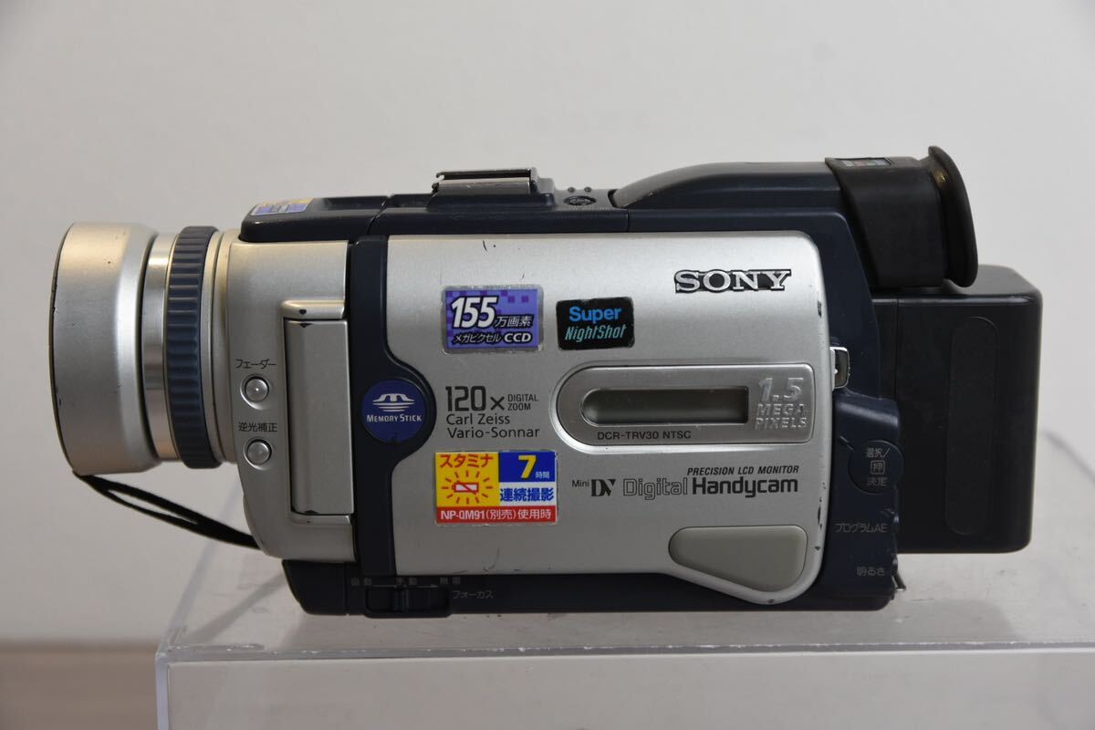 デジタルビデオカメラ SONY ソニー Handycam ハンディカム DCR-TRV30 240323W11の画像1