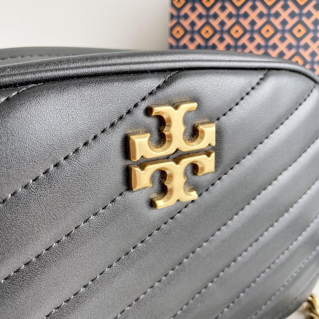 新品 TORYBURCHトリーバーチ キラ シェブロン カメラバッグ TORY BURCH ショルダーバッグ ブラック #344159の画像4