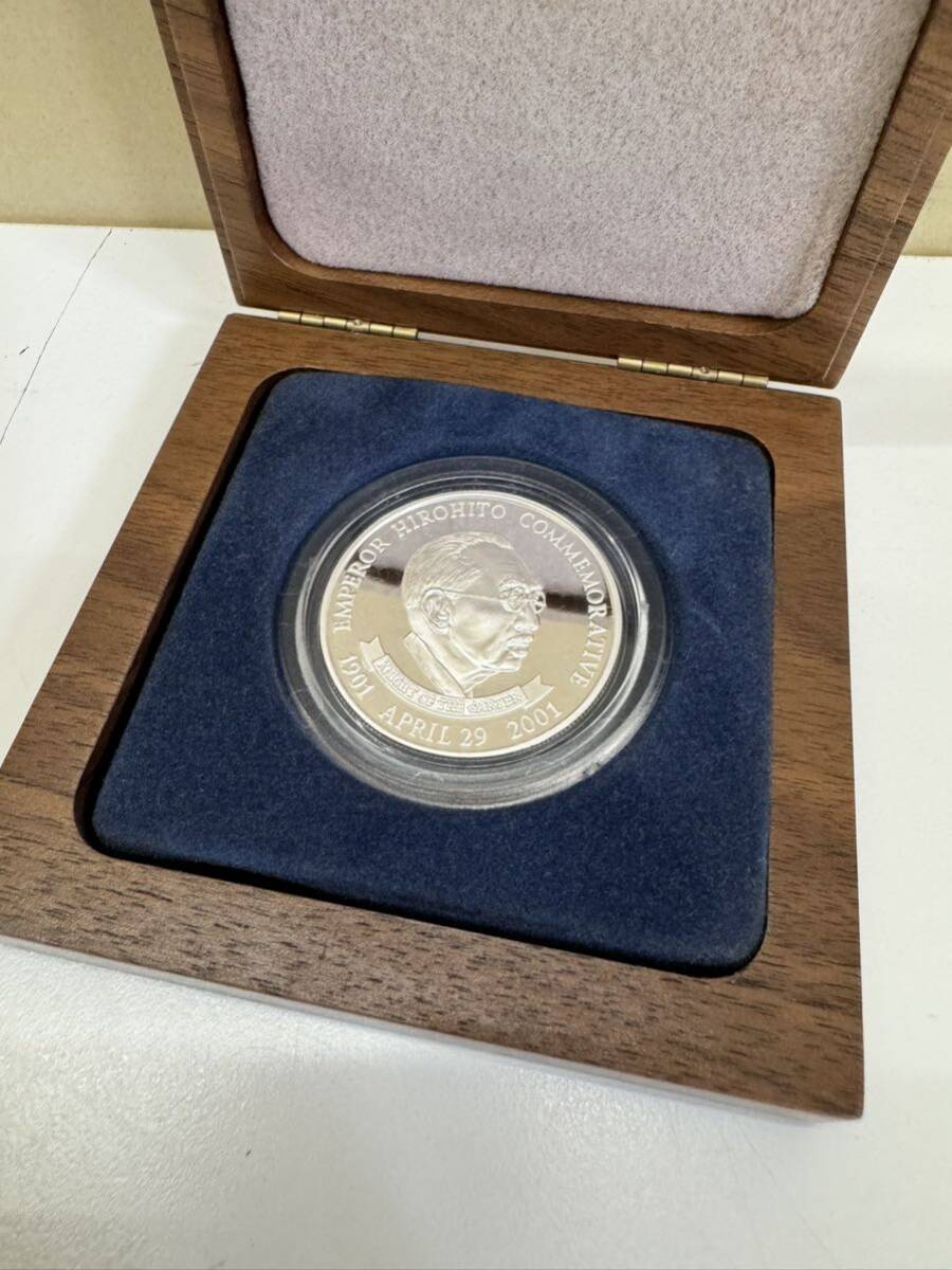 ●【1円スタート!】フランクリンミント EMPEROR HIROHITO COMMEMORATIVE 20 DOLLARS 20ドル リベリア 銀貨 ケース付属の画像2