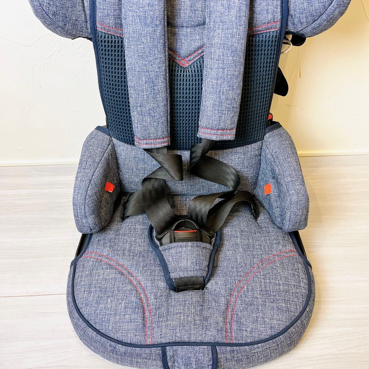 【極美品】日本育児 トラベルベストEC Fix チャイルドシート isofix