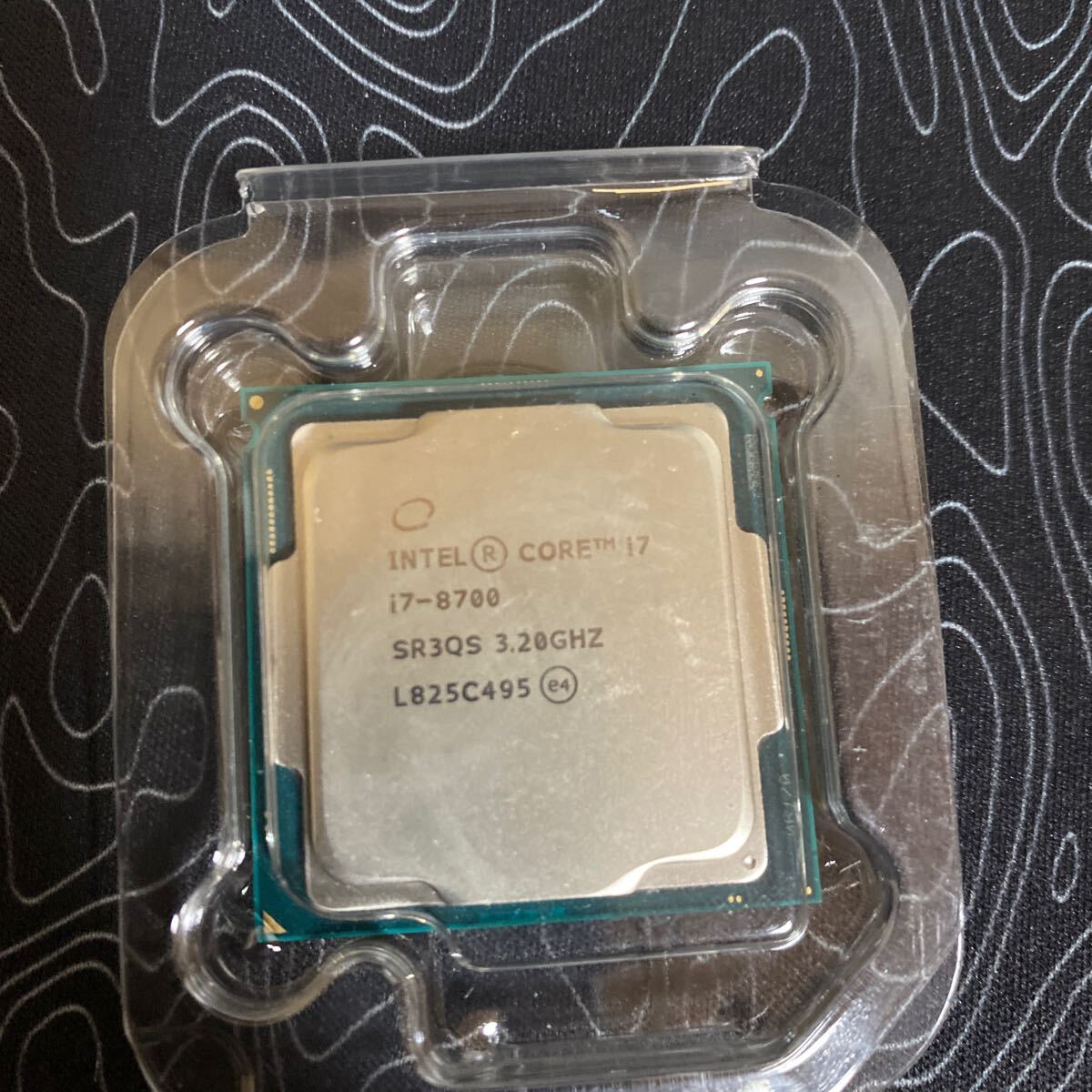 CPU Intel Core i7 8700 1円スタートの画像1