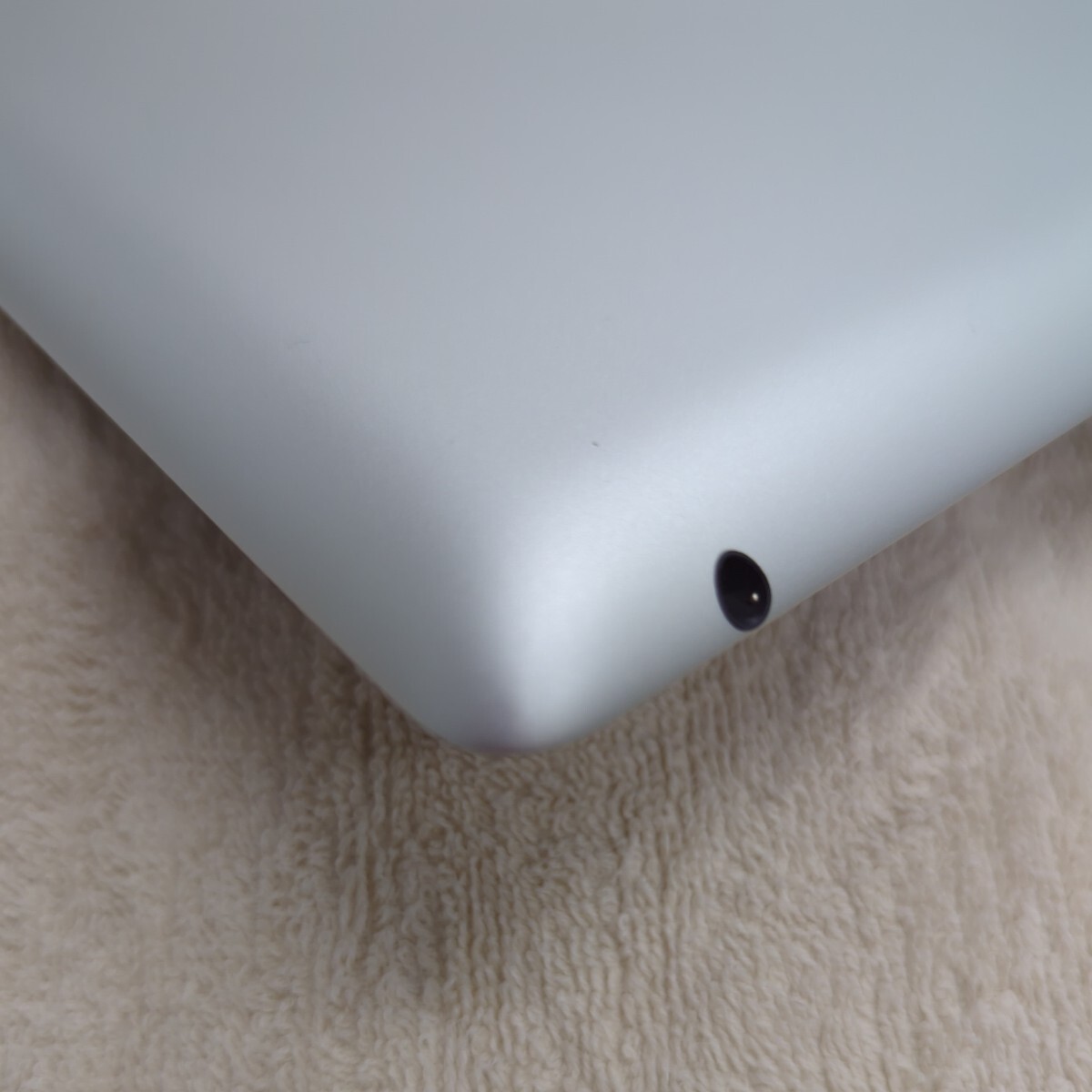 Apple iPad 第4世代 Wi-Fiモデル 16GB MD510J/A （６）の画像3