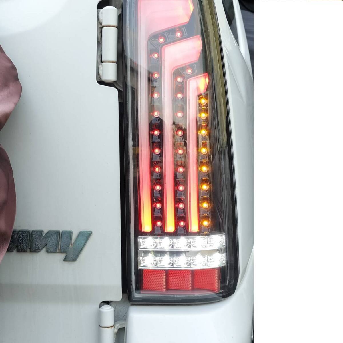  Jimny JB23., производитель неизвестен неоригинальный LED задний фонарь Suzuki Jimny 