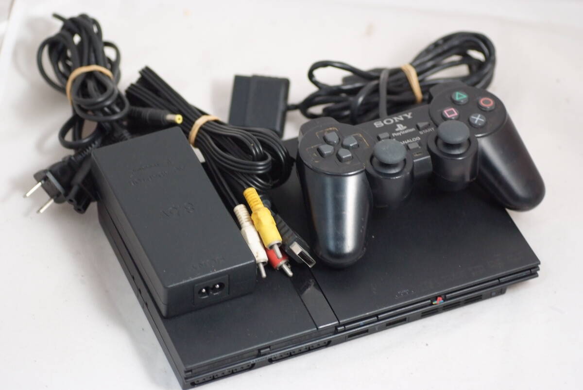 SONY(ソニー)PS2 プレステ2 SCPH-70000 ブラック　コントローラー、ACアダプタ、ケーブル付きセットです。ゲーム起動しました。_画像1